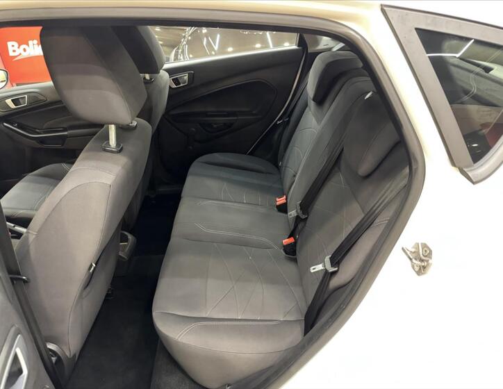 Ford Fiesta 21