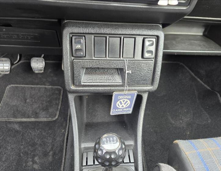 Volkswagen Golf 17