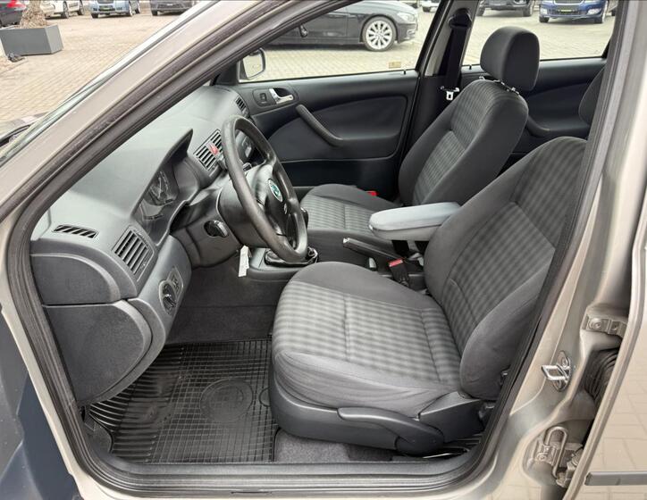 Škoda Octavia 10