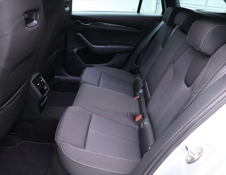 Škoda Octavia 16