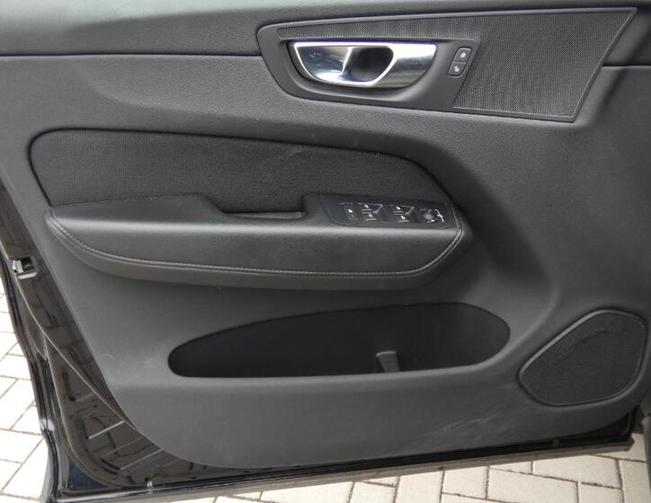 Volvo XC60 8