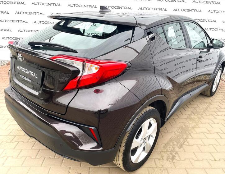 Toyota C-HR 9