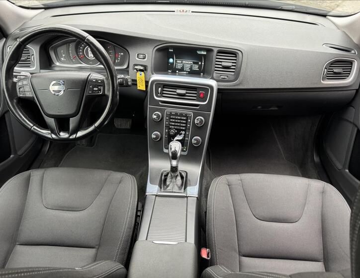 Volvo V60 30