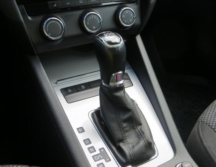 Škoda Octavia 12