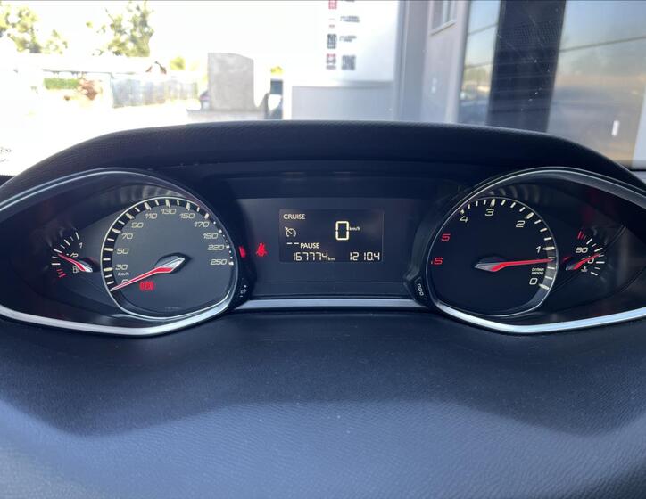 Peugeot 308 13