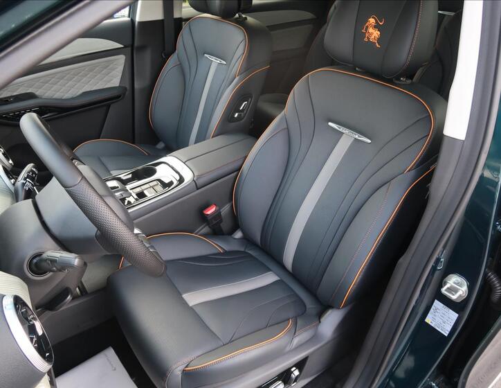 Dongfeng U-Tour 10