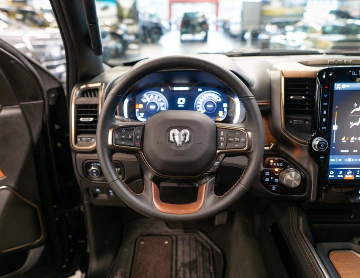 Dodge RAM 17