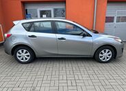 Mazda 3 4