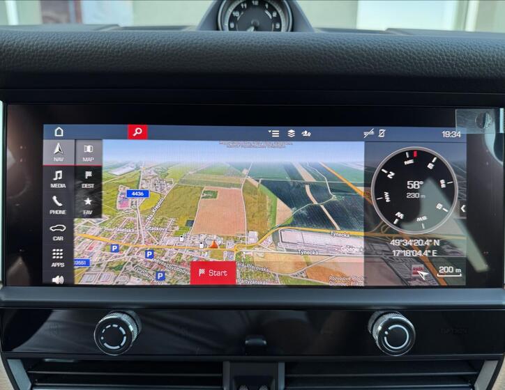 Porsche Macan 29