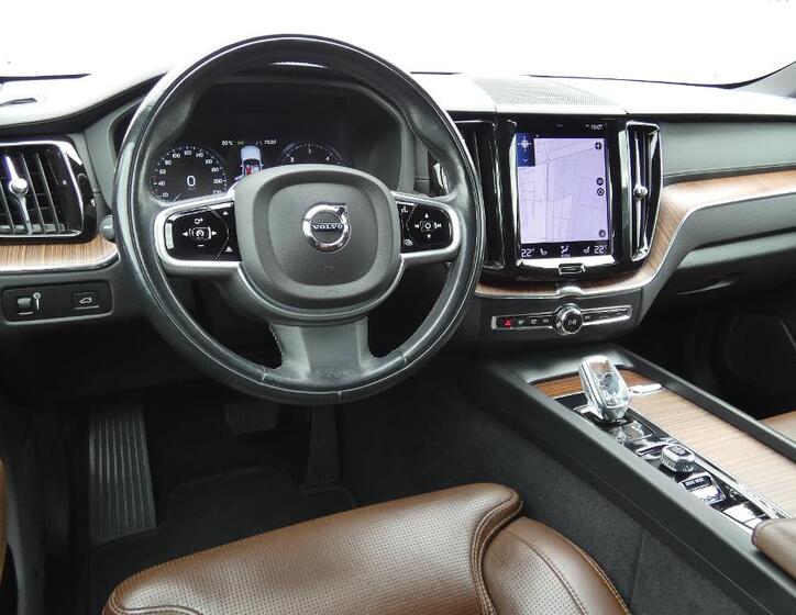 Volvo XC60 5