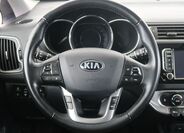 KIA Rio 14
