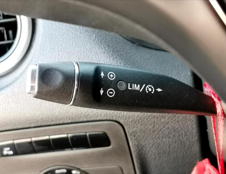 Mercedes-Benz Vito 15