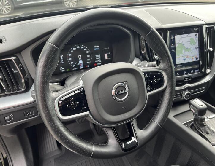 Volvo XC60 11
