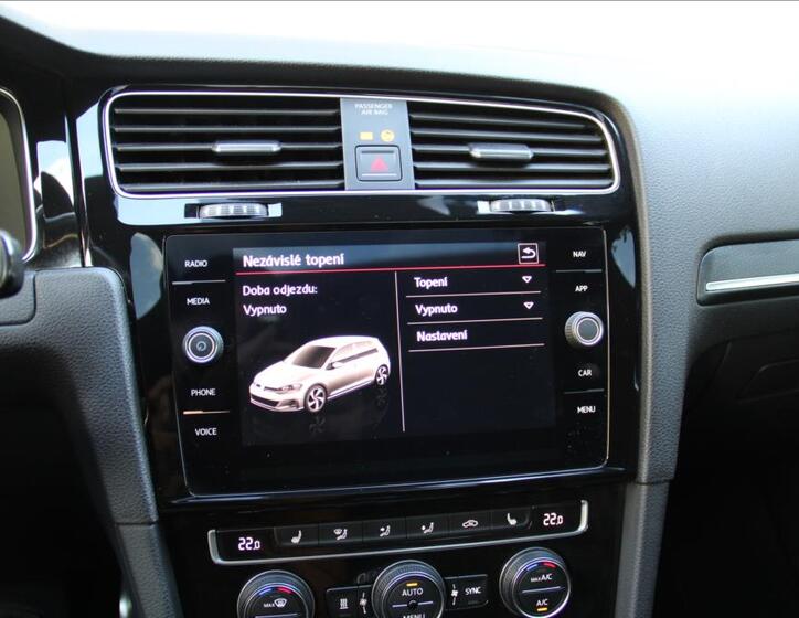 Volkswagen Golf 38