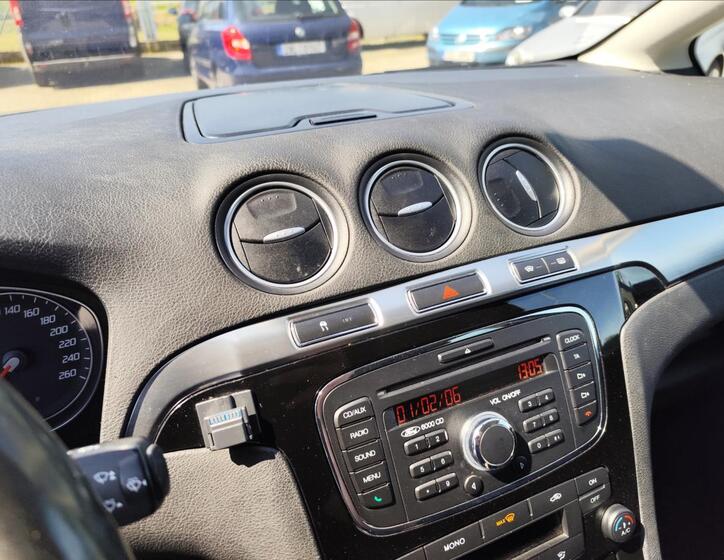 Ford S-MAX 21