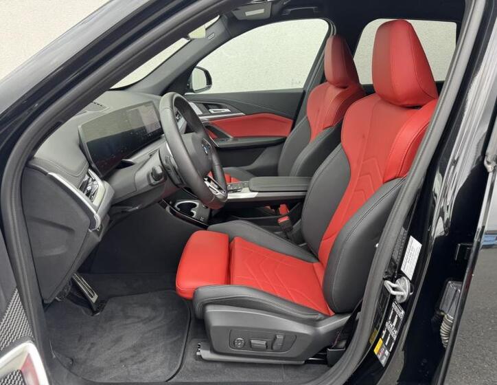 BMW iX1 6