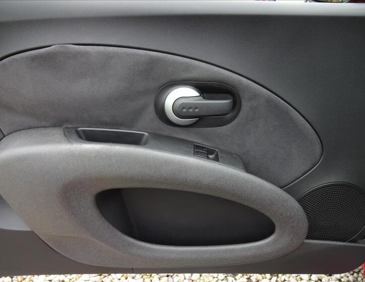 Nissan Micra 27