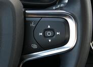 Volvo XC40 12