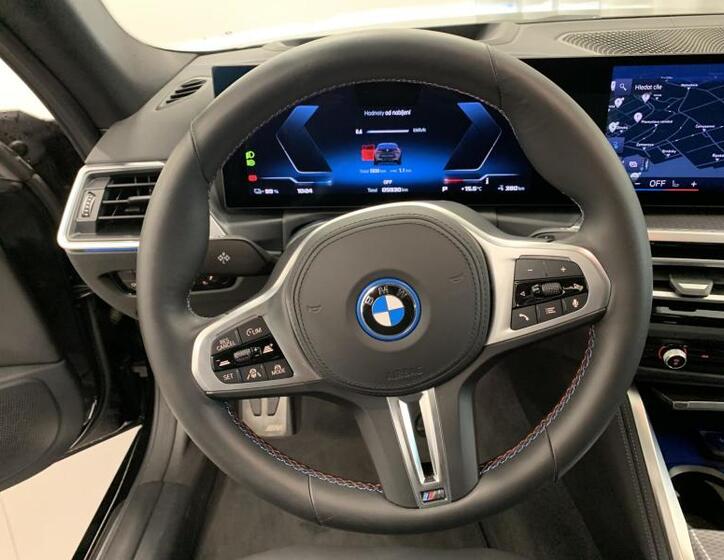 BMW i4 7