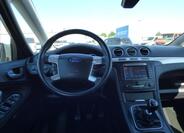 Ford S-MAX 13