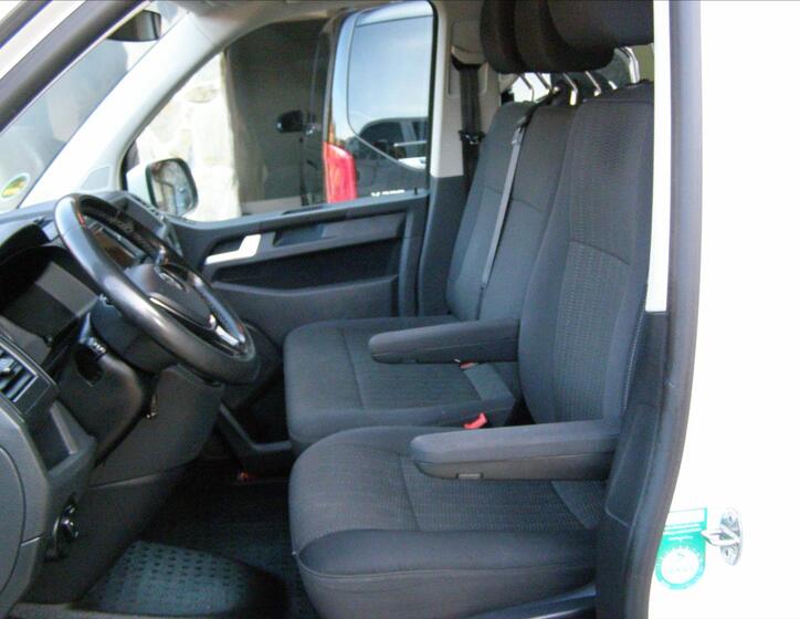 Volkswagen Caravelle 12