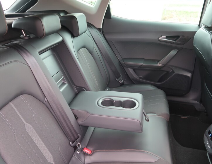 Cupra Formentor 12