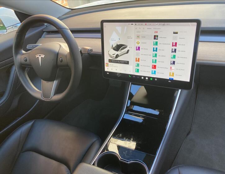 Tesla Model 3 20