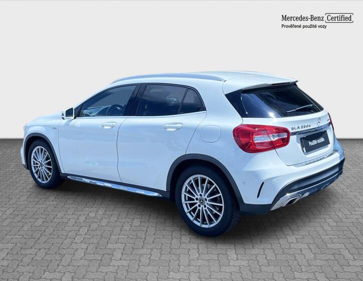 Mercedes-Benz GLA 3