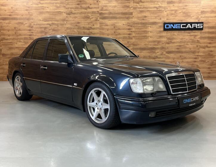 Mercedes-Benz Třídy E 1