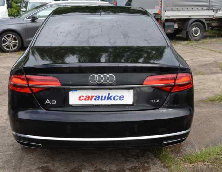 Audi A8 11