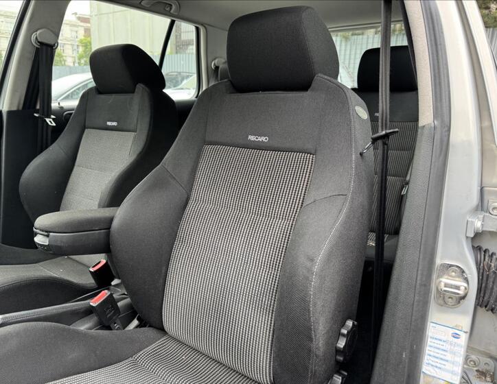 Volkswagen Golf 28