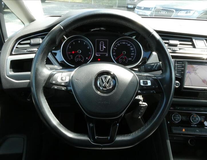 Volkswagen Touran 28