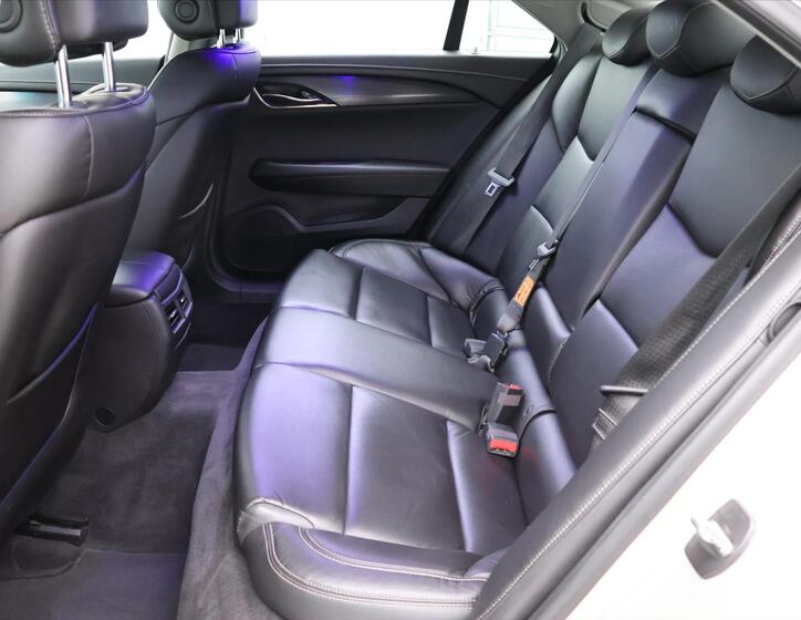 Cadillac ATS 16