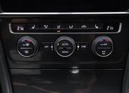 Volkswagen Golf 19