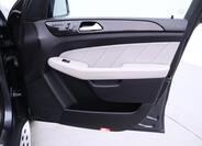 Mercedes-Benz GL 16