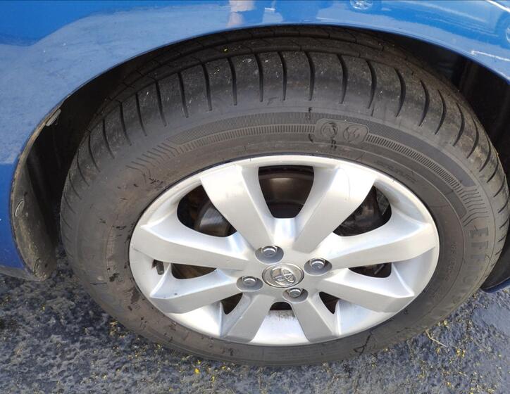 Toyota Yaris 17