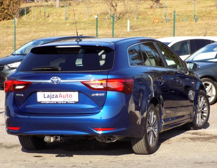 Toyota Avensis 5
