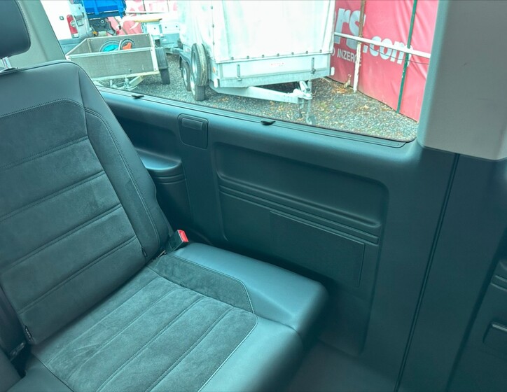 Volkswagen Multivan 21