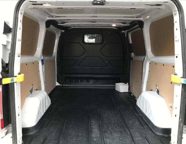 Ford Transit Custom 8