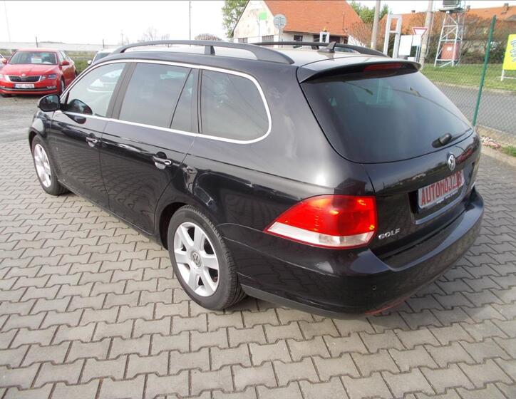 Volkswagen Golf 11