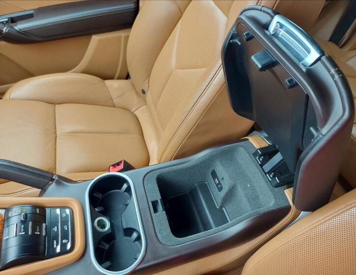 Porsche Cayenne 54