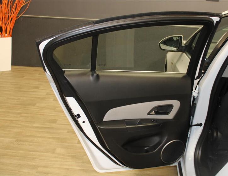 Chevrolet Cruze 14