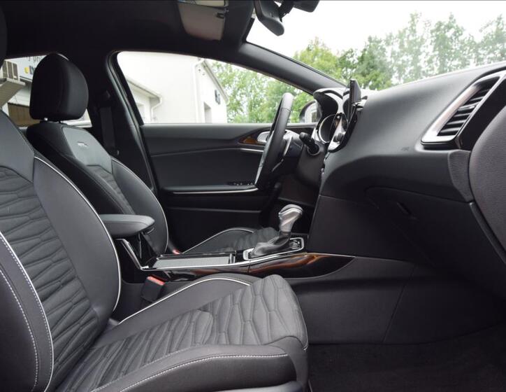 KIA ProCeed 4