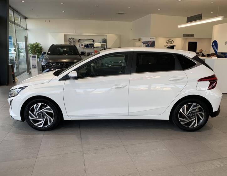 Hyundai i20 8