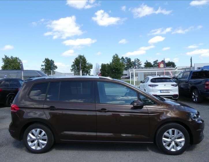 Volkswagen Touran 11