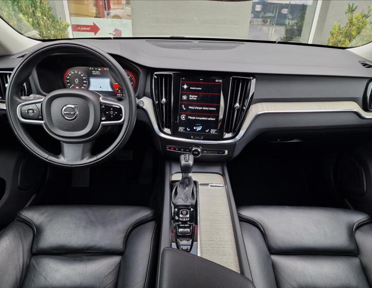 Volvo V60 25