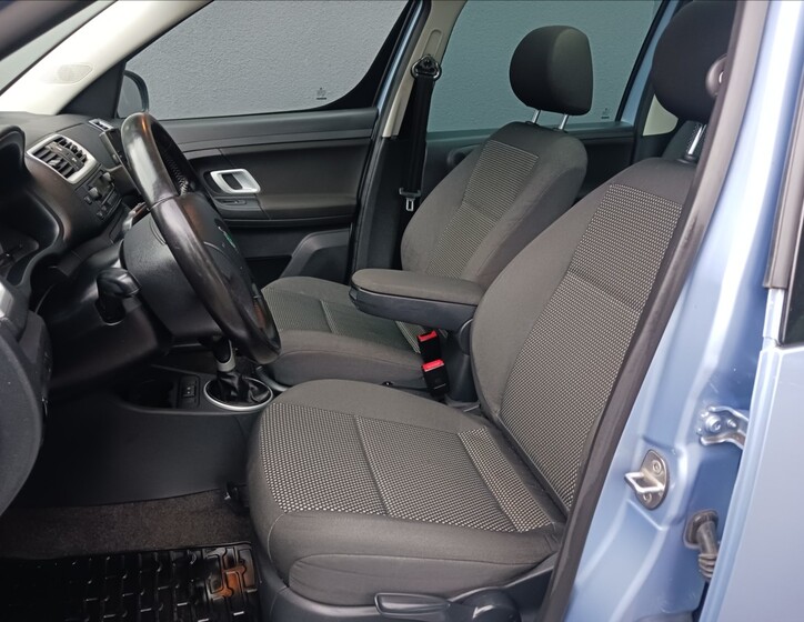 Škoda Roomster 10