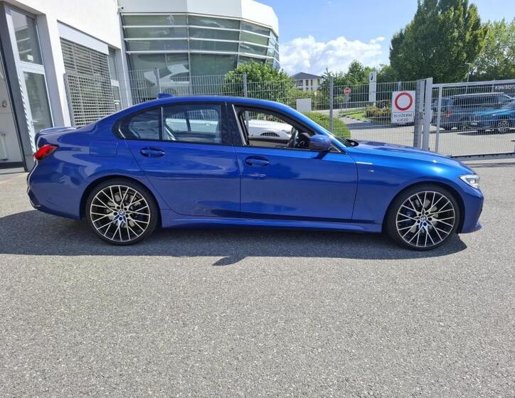 BMW Řada 3 2