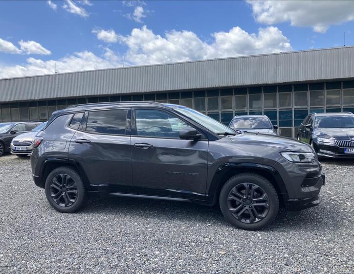 Jeep Compass 6