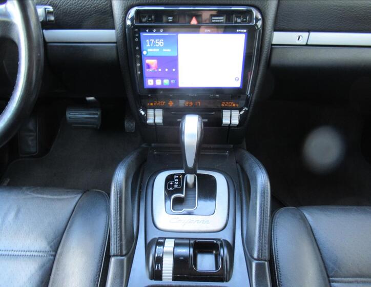 Porsche Cayenne 10